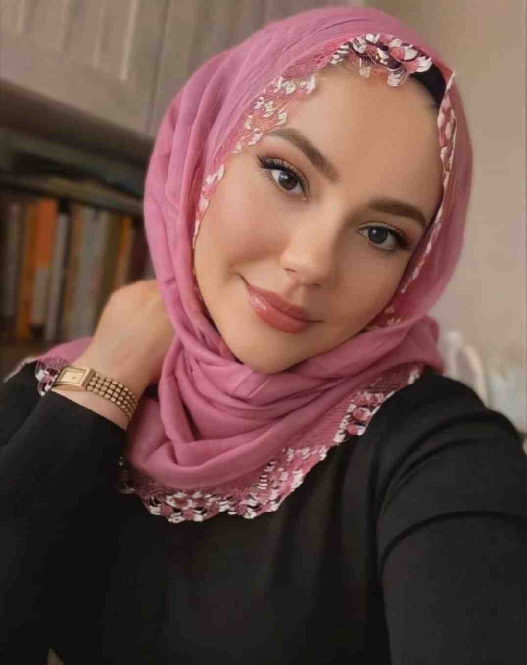 Orta Aşkı Arayan Kadın Bayan Escort Ceylan